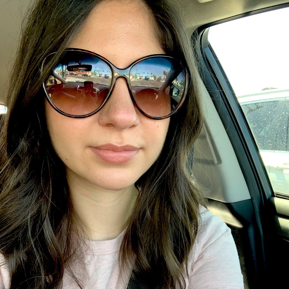 Meet your Posher, Lydia